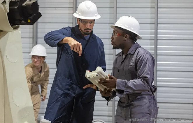 学土木工程专业去美国还是英国好 学土木工程专业去美国还是英国好