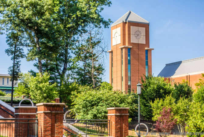 美国读本科去公立好还是私立好 美国读本科去公立好还是私立好