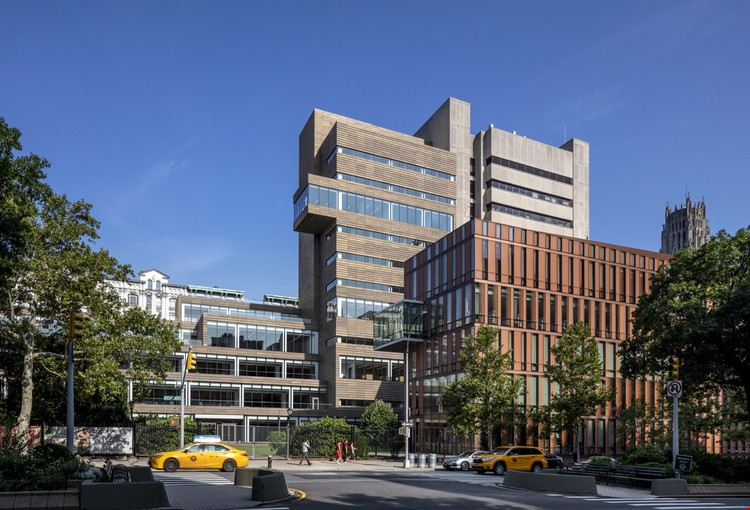 1776317753441977.png 巴纳德学院2.png