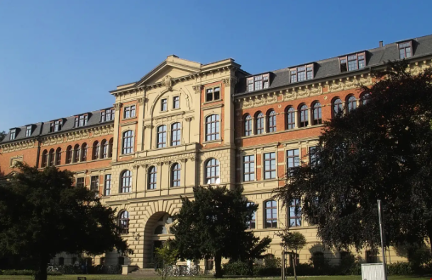 1785155390654861.png 芝加哥大学3.png